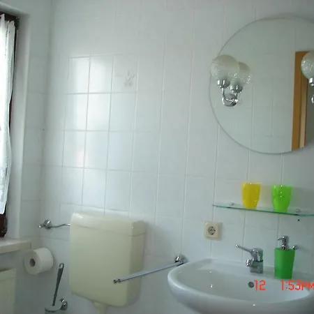 Pension zum Schwanenteich Haldensleben Zimmer foto